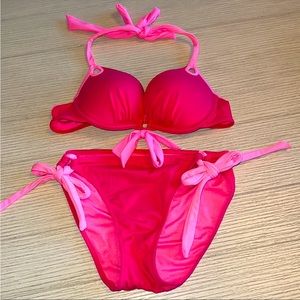 Victoria’s secret Bombshell bikini. 32B